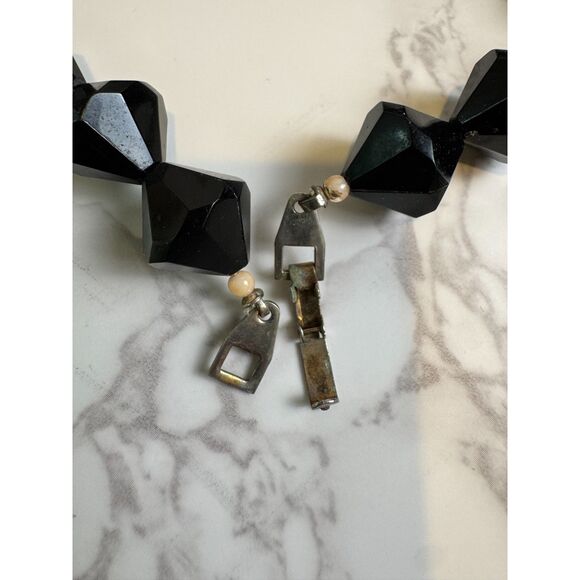 Vintage Faceted Black Glass Beaded Necklace - Picture 3 of 5